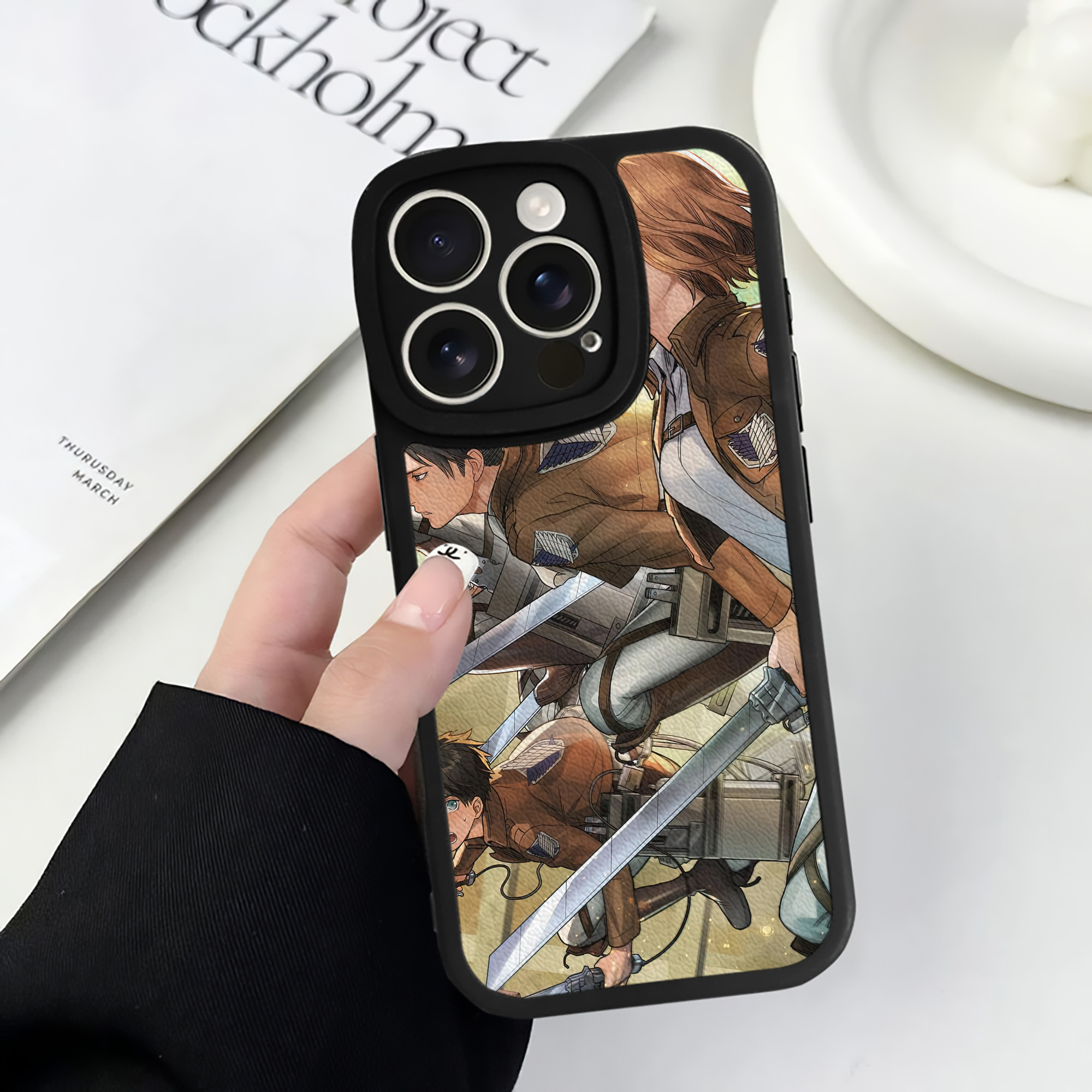 （画像用） 進撃の巨人 Attack on Titan 【iPhone 16シリーズ対応】シリコンスマホケース（レザー調） 材質：シリコン